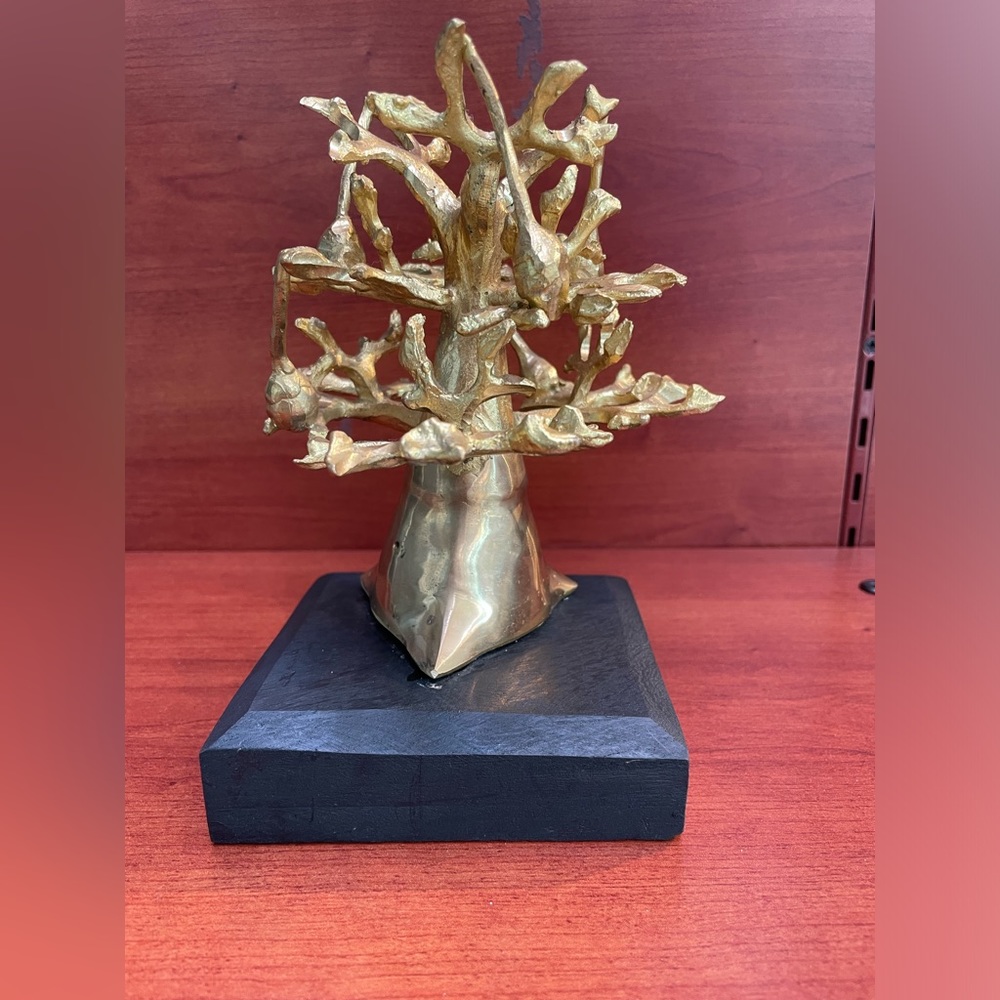 Baobab sculpture